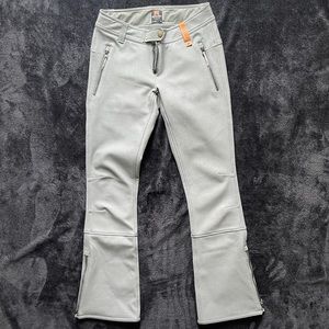 Holden Snowboard Pants - Women’s - Medium - Like New / no tags
